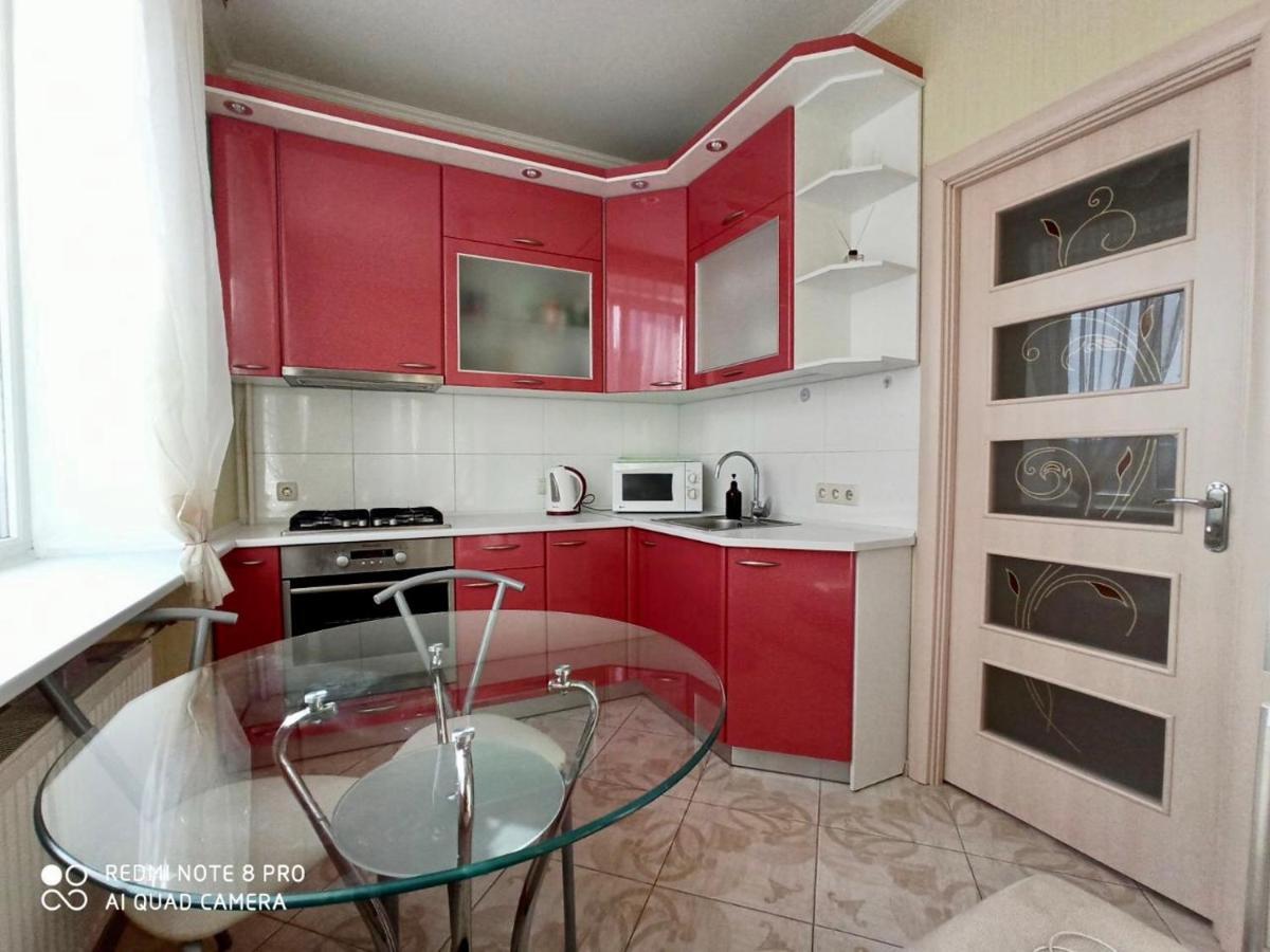 Apartment In The Center Tscherkassy Exterior foto
